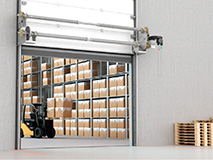 Промышленные секционные ворота для морозильных камер ISD ThermalPro в складских помещениях